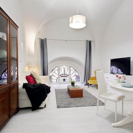 Ponte Cavour Apartment Рим Екстер'єр фото