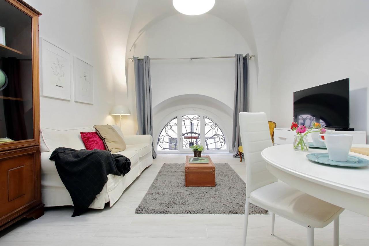 Ponte Cavour Apartment Рим Екстер'єр фото