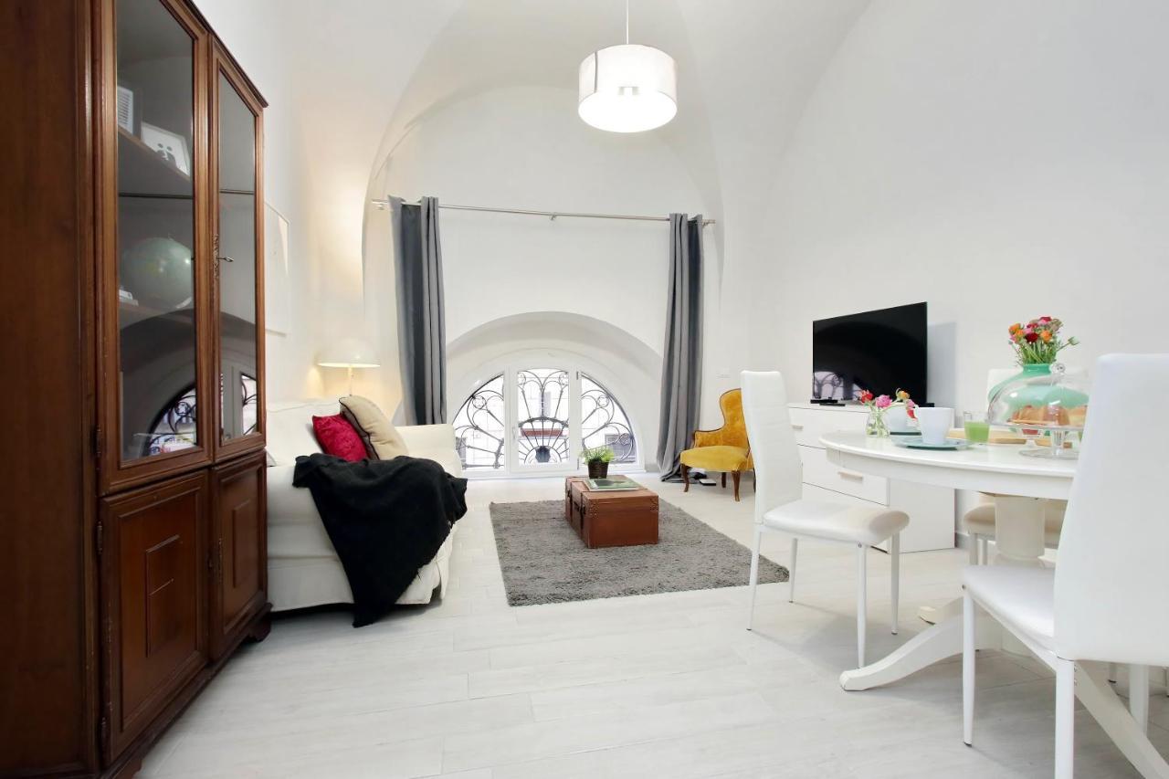 Ponte Cavour Apartment Рим Екстер'єр фото
